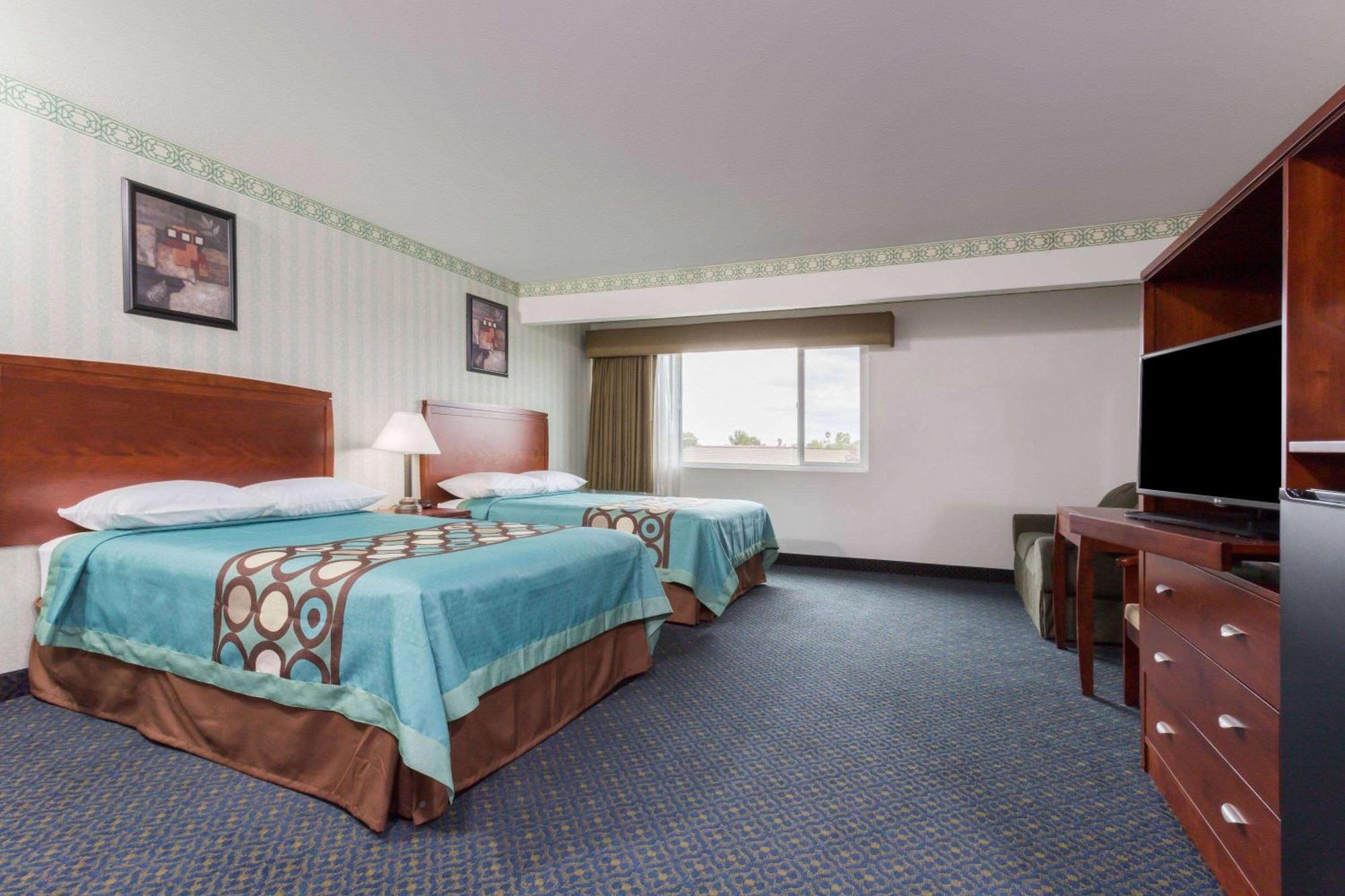 Готель Super 8 By Wyndham Sacramento Carmichael Екстер'єр фото