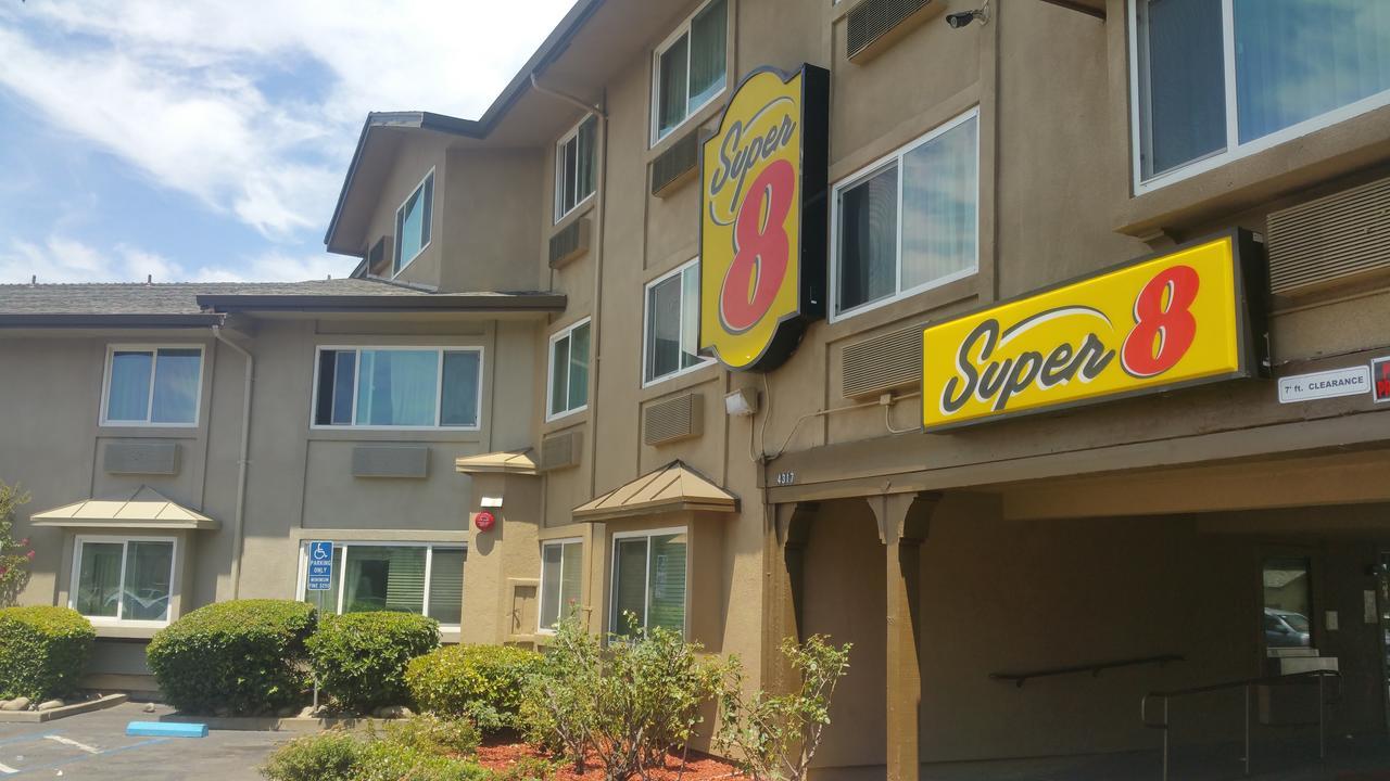 Готель Super 8 By Wyndham Sacramento Carmichael Екстер'єр фото