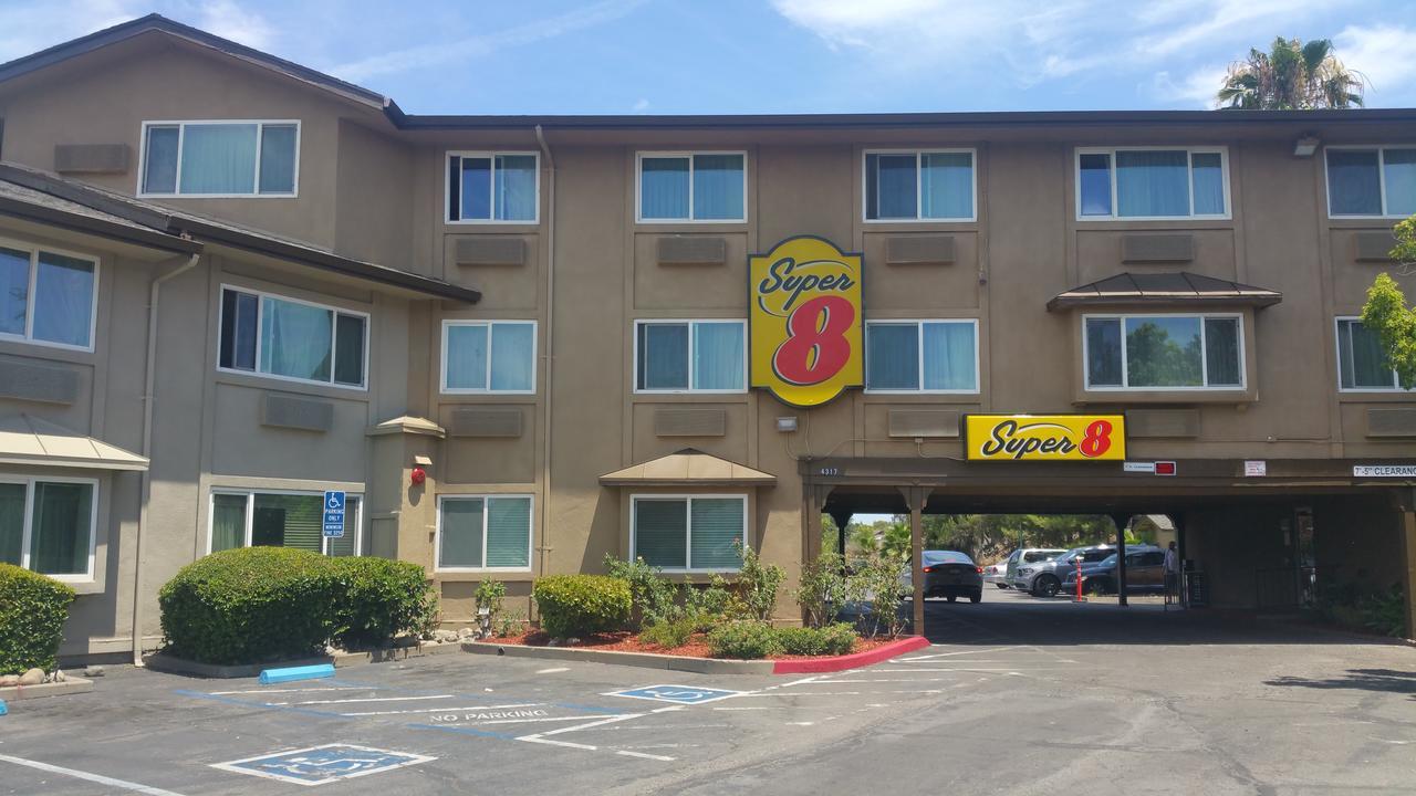 Готель Super 8 By Wyndham Sacramento Carmichael Екстер'єр фото