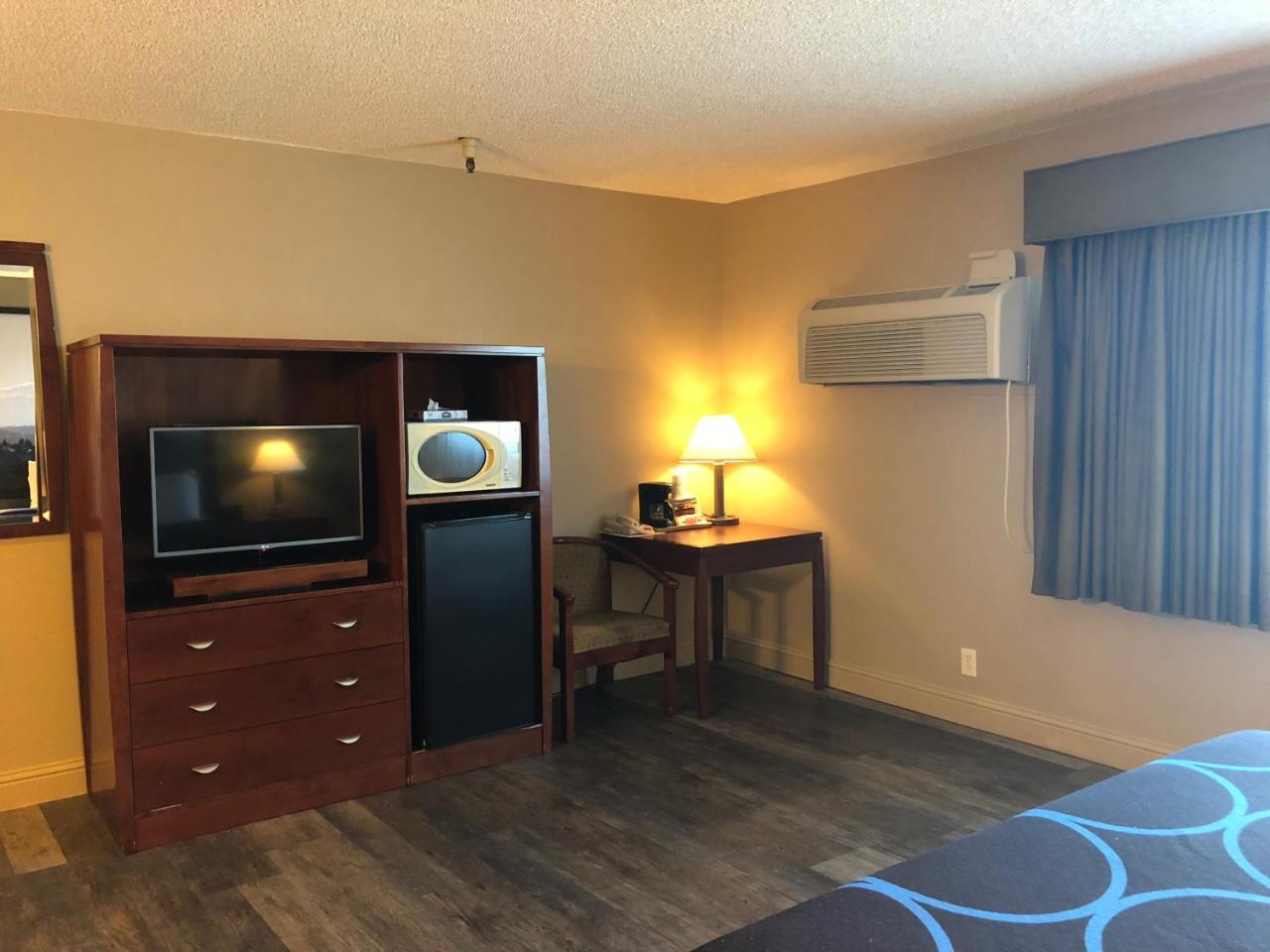 Готель Super 8 By Wyndham Sacramento Carmichael Екстер'єр фото